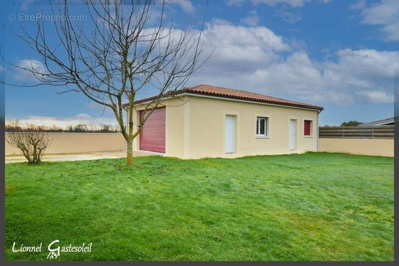 Maison à SAINT-PIERRE-D'EYRAUD