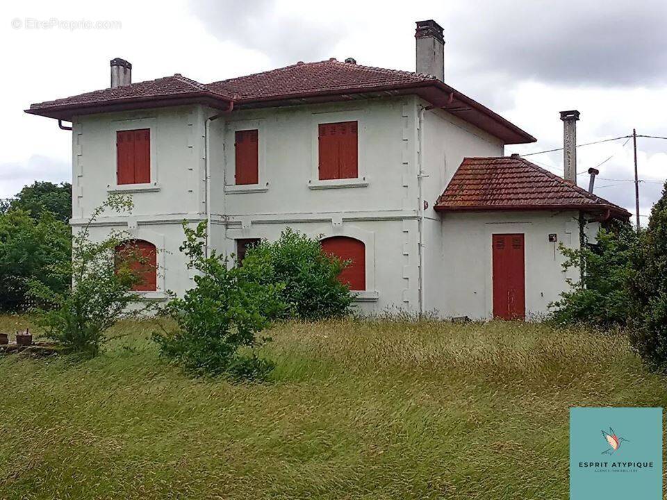 Maison à ESCOURCE