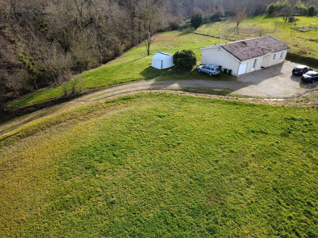 Maison à SAINTE-BAZEILLE