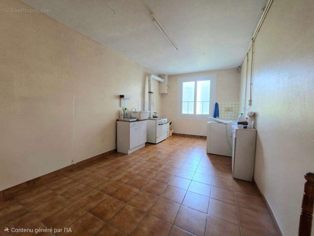 Maison familiale 190 m² – 6 chambres – dépendance 150 m² – terrain 3000 m² - photo 6