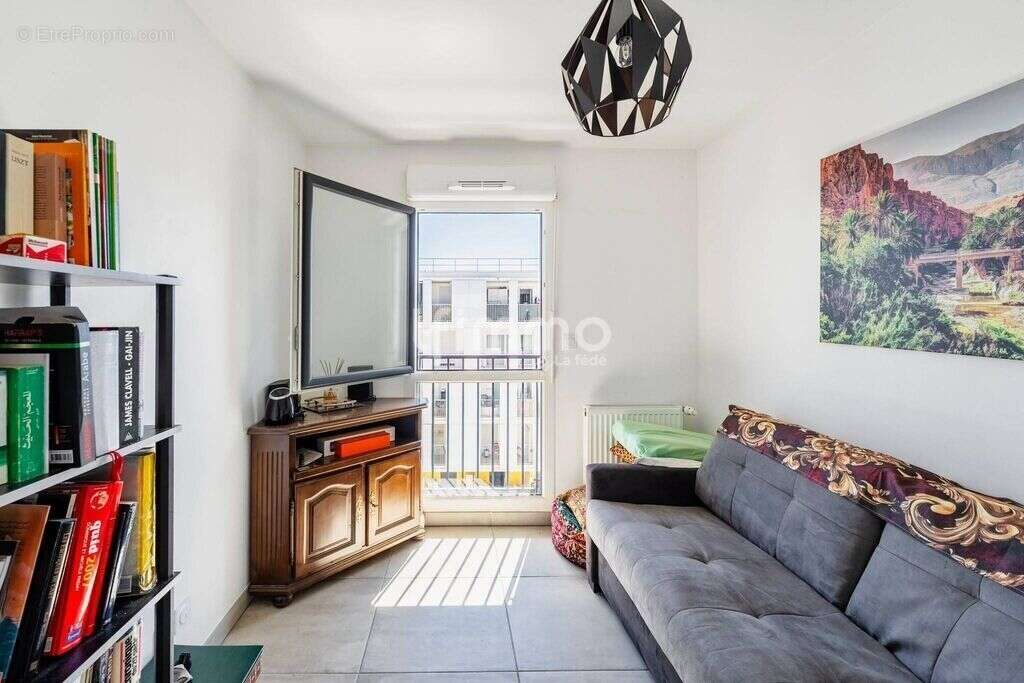 T4 88m2 +Terrasse de 20M2 et Double Box 35m2 10ème - photo 13