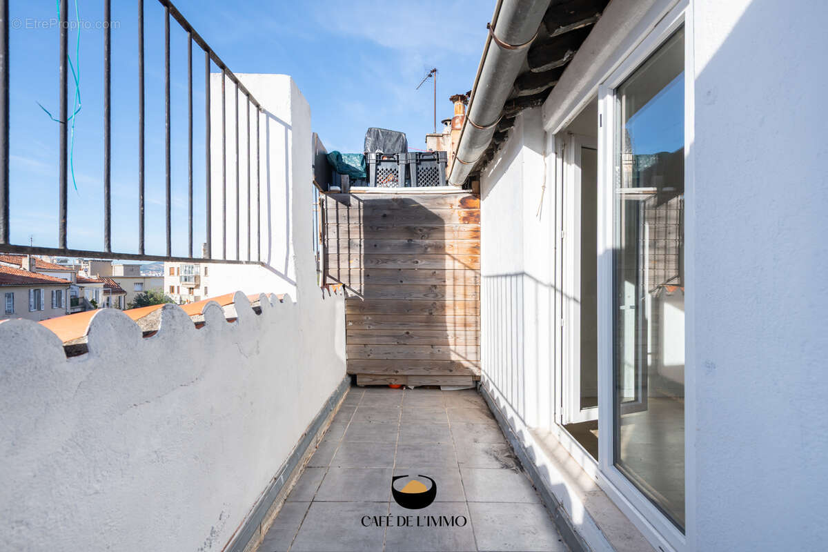 Appartement à MARSEILLE-6E