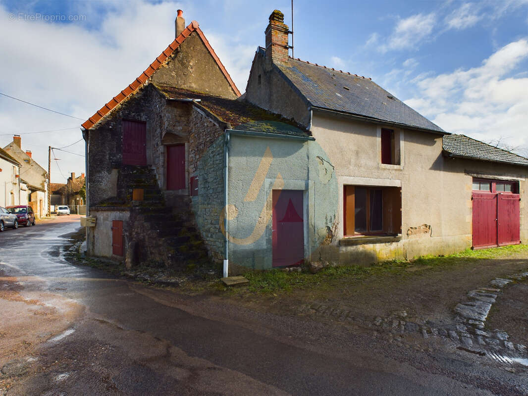 Maison à SAINT-REVERIEN