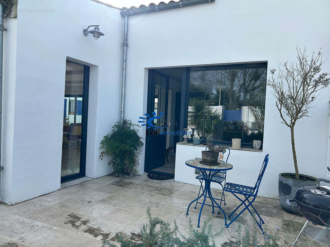 Clavette maison plain pied 141 m² piscine et garage - photo 2