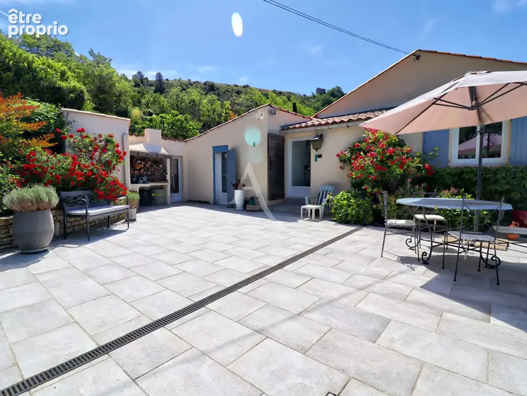 Villa type 5 lumineuse avec piscine jardin et vue imprenable a saint maime - photo 11