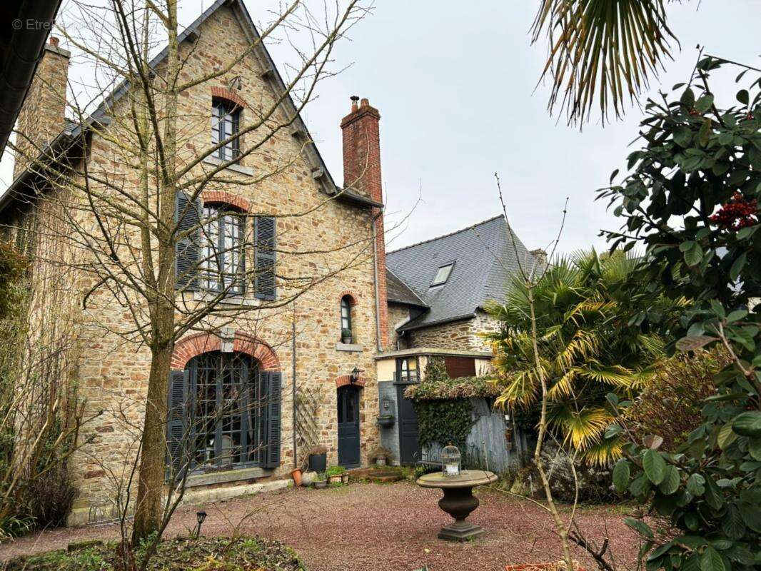 Maison à ANTRAIN