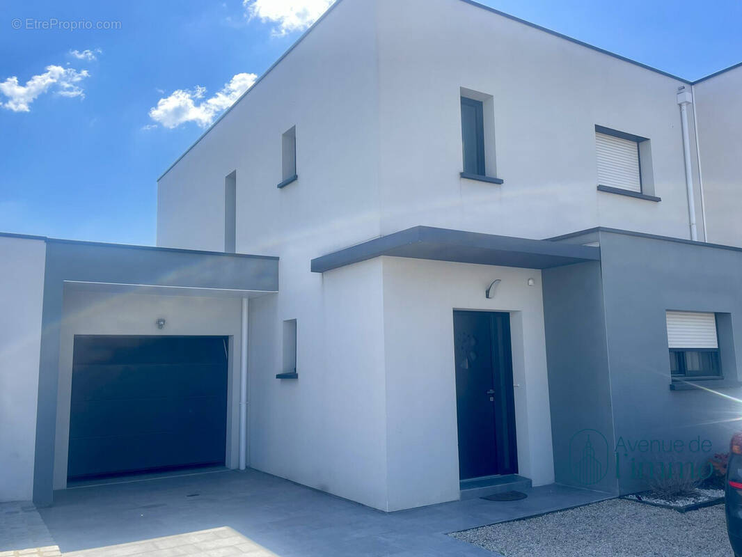 Maison à LES PONTS-DE-CE