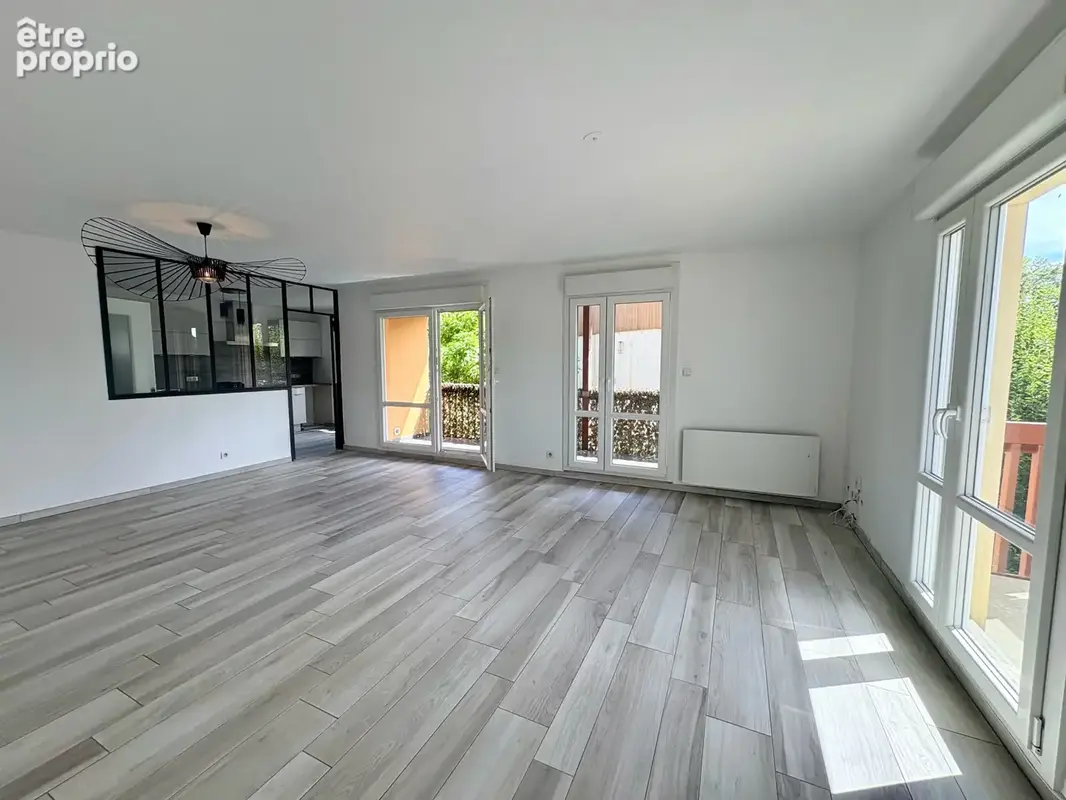 A BELFORT : Magnifique appartement au calme avec double balcon, garage et cave - photo 4