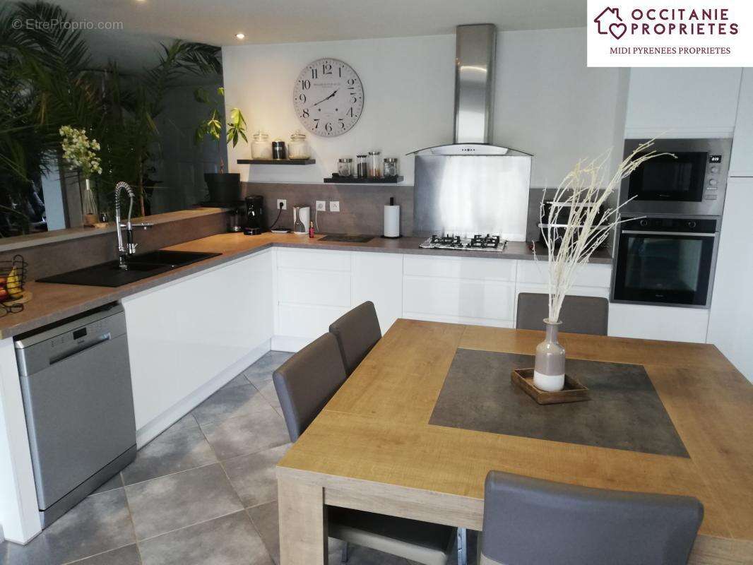 Maison à MONTREJEAU