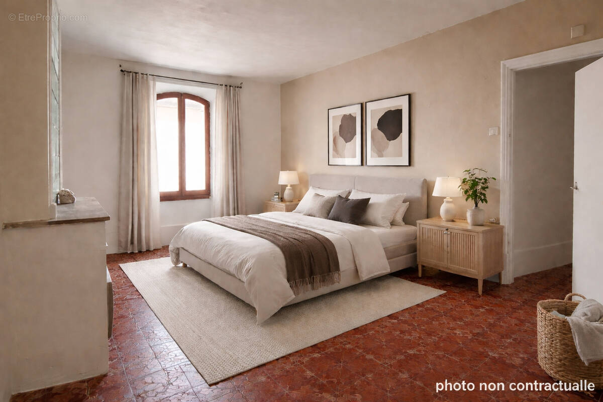 Maison à SAINT-PAUL-TROIS-CHATEAUX