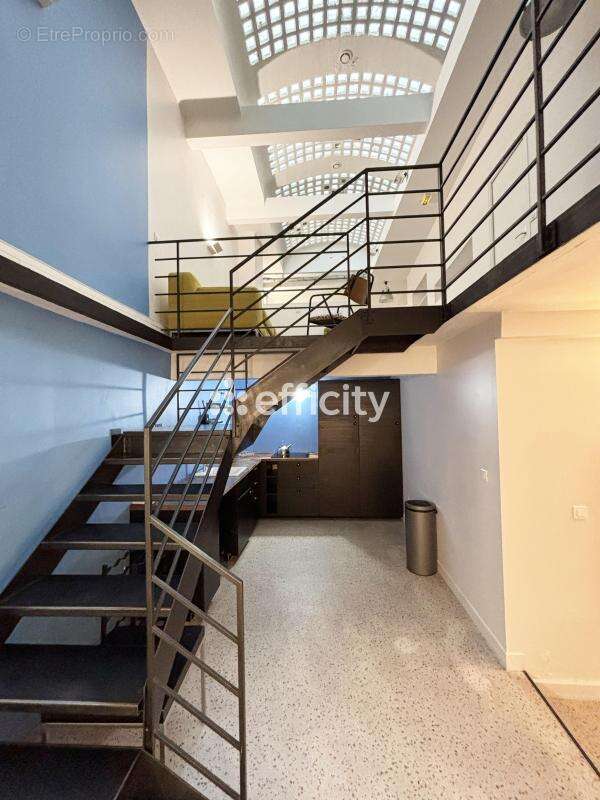 Commerce à PARIS-18E