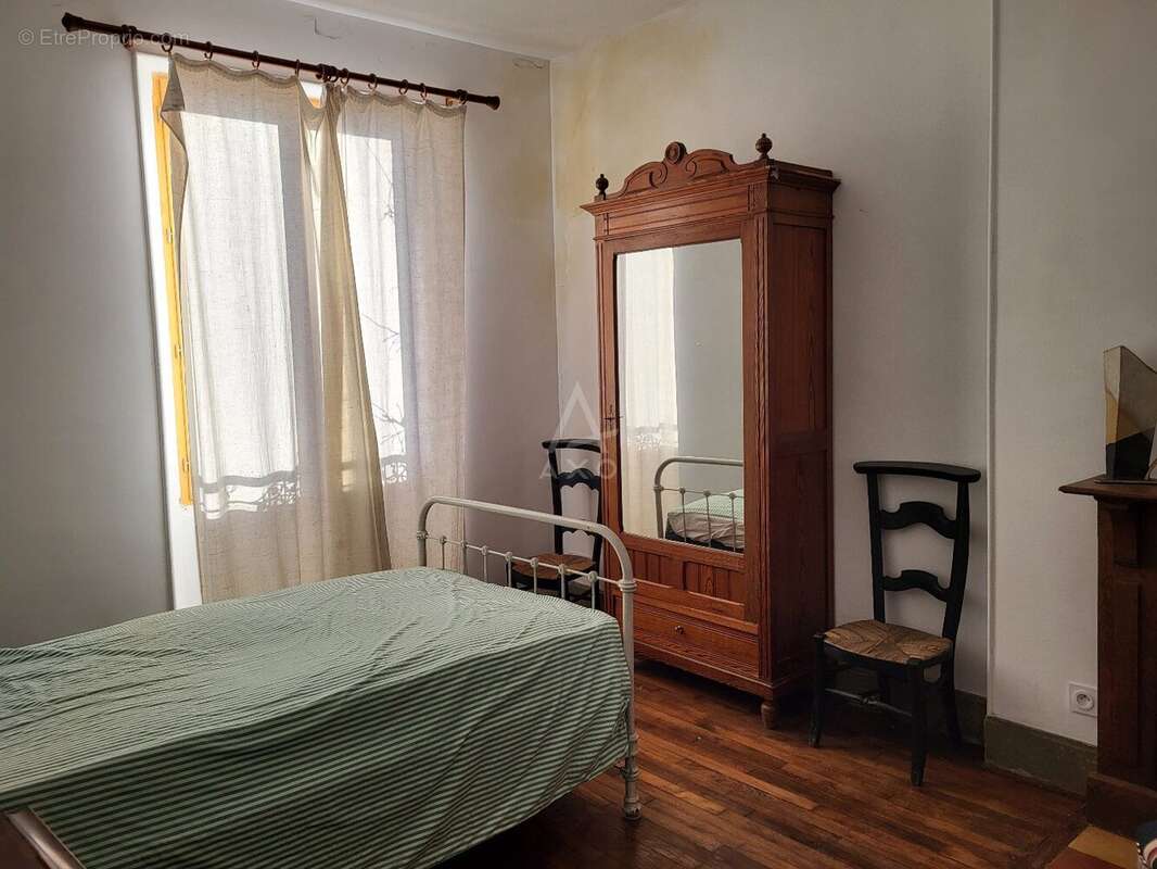 Maison à FROMENTIERES