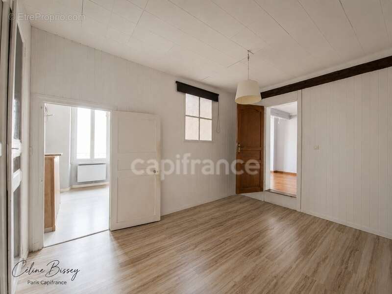 Maison de ville 228M2, 4 chambres, cour et terrasse - photo 9