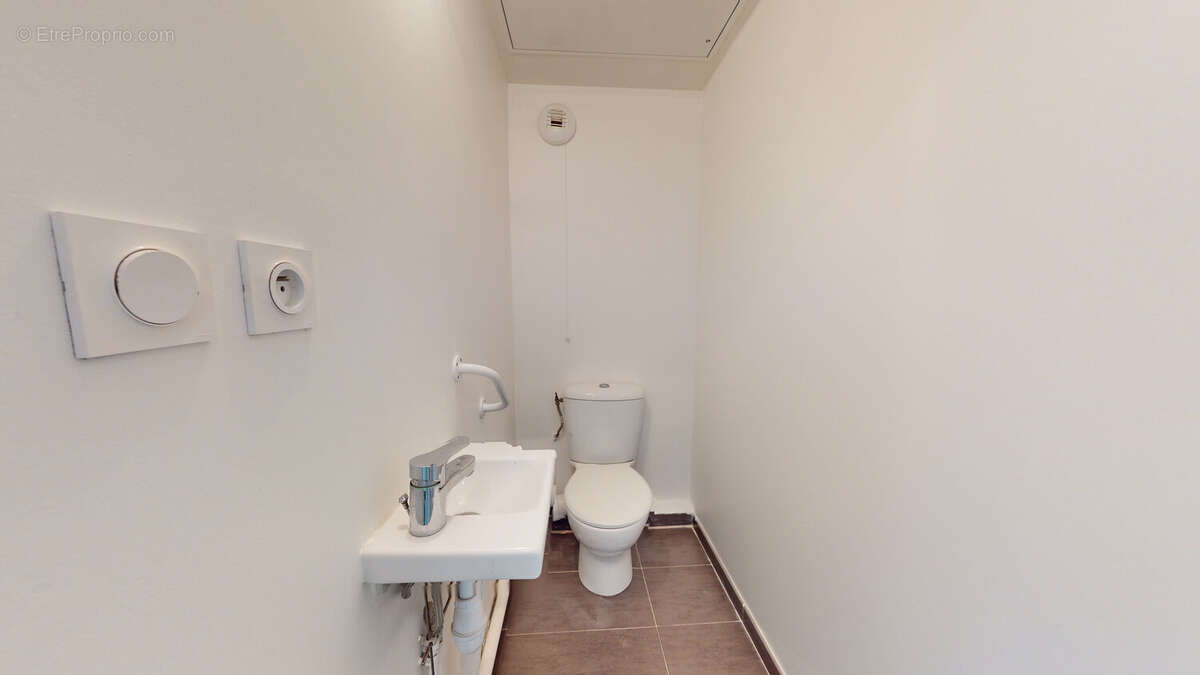 Appartement 68 m² à Marseille-8e  - photo 16