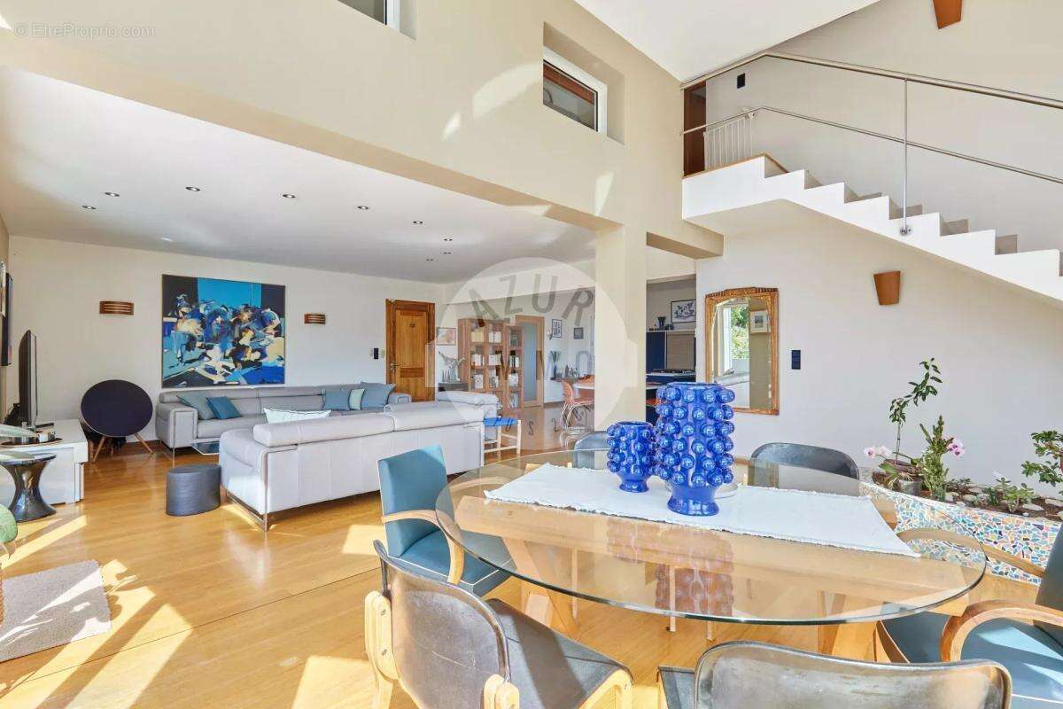 Maison à ROQUEVAIRE