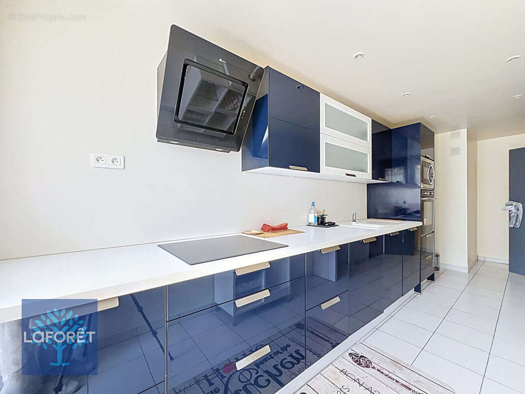 Appartement à MENNECY