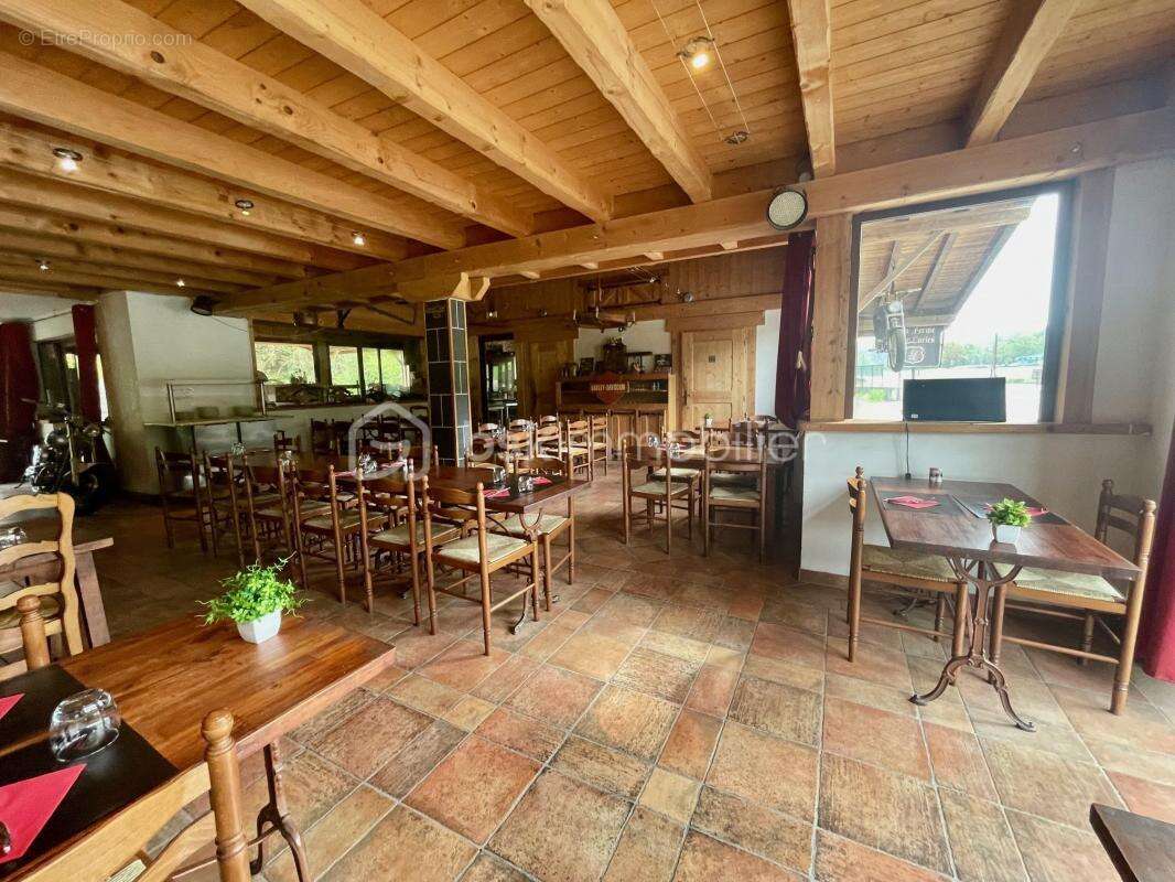 Commerce à SALLENOVES