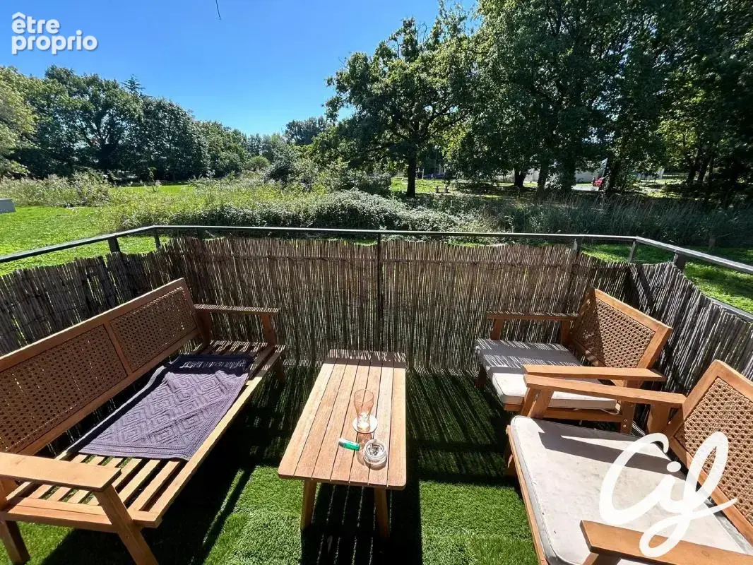 Appartement T2 NANTES La route de Sainte-Luce - 40.5 m2  148 000 Euros - photo 2