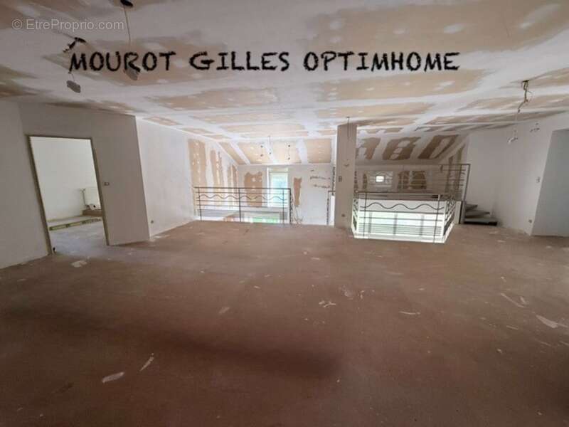 Vaste demeure de 326 m² au calme : volumes exceptionnels et potentiel unique – Proche Épinal - photo 10