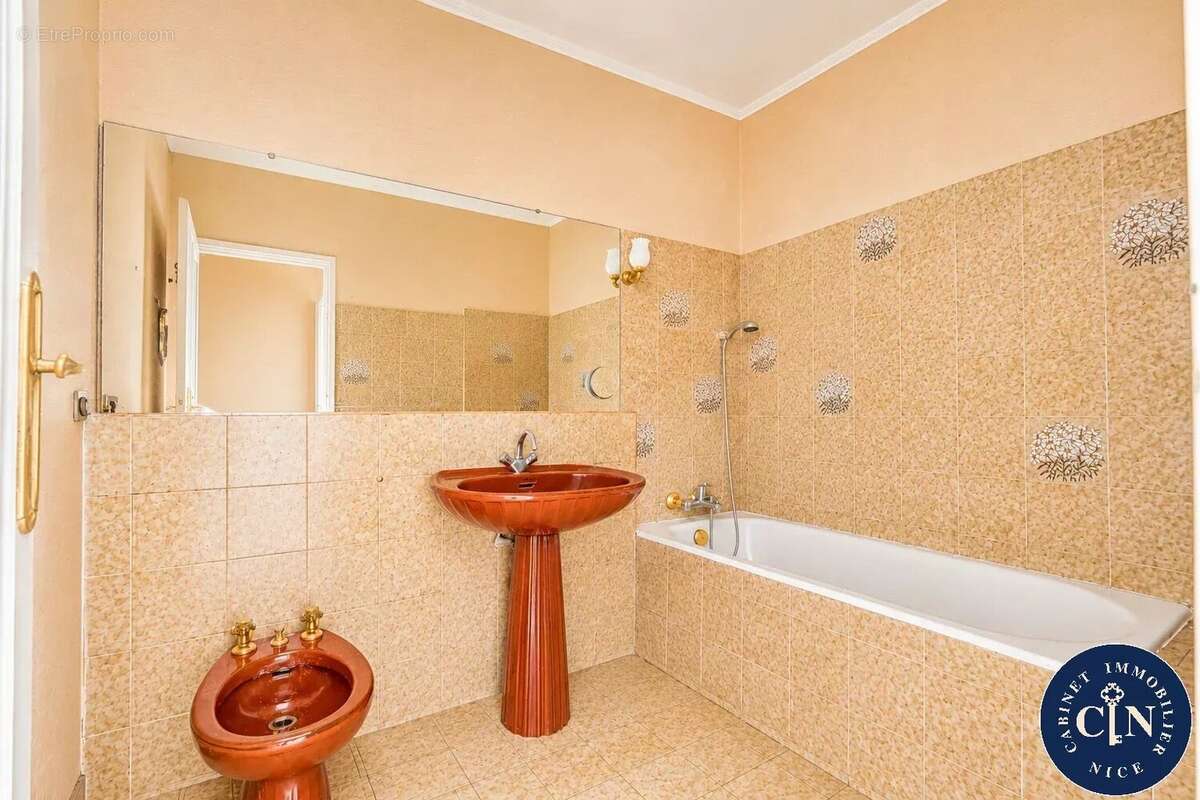Appartement 70 m² à Nice  - photo 9