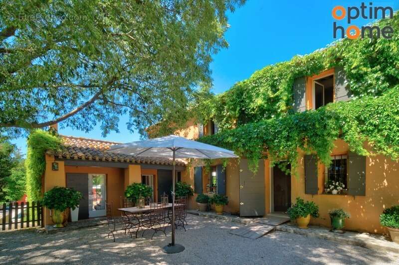 Aix-en-Provence - Superbe Mas Provençal T7 du 18ème Siècle de 275 m² entièrement rénové, sur 6000 m² de terrain, au calme et san - photo 6