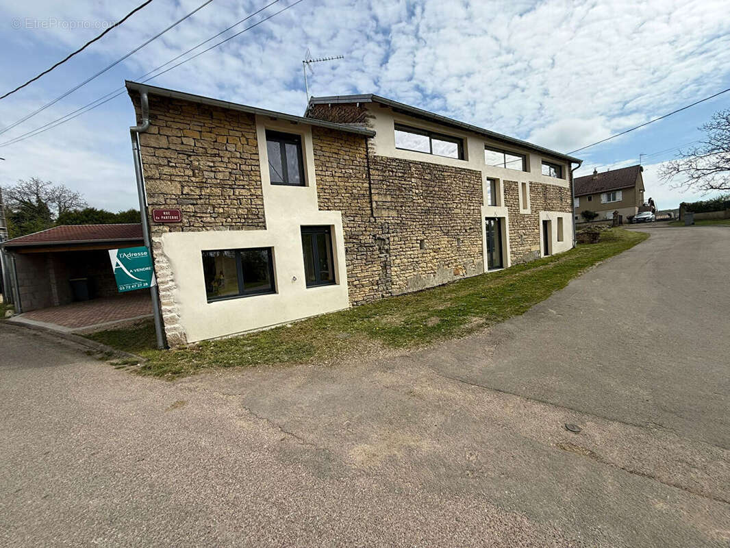 Maison à MAGNY-LES-JUSSEY