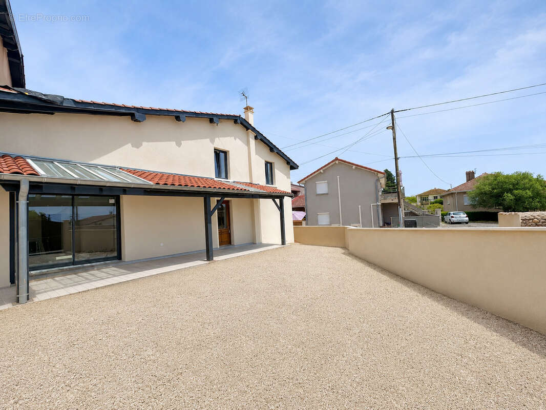 Maison à CHEYSSIEU