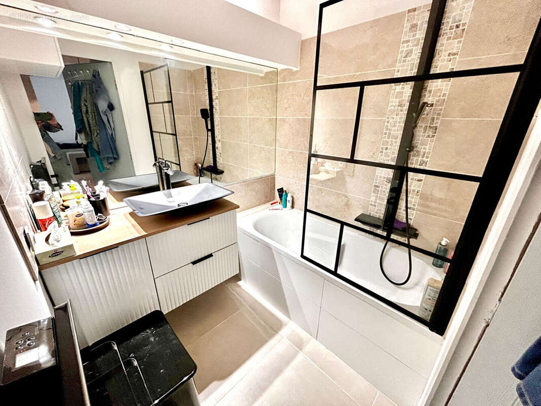 Appartement à MOUGINS