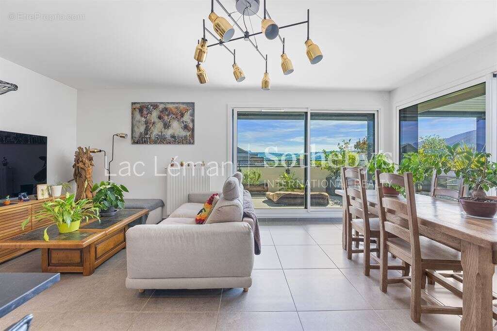 Appartement à VETRAZ-MONTHOUX