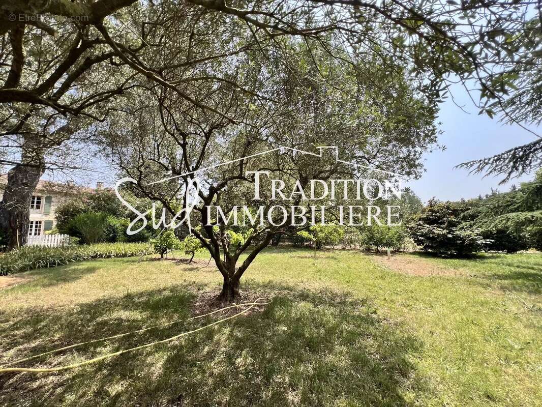 Maison à SAINT-ETIENNE-DU-GRES