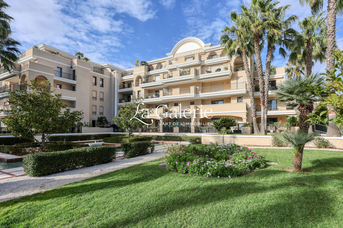 Appartement à HYERES