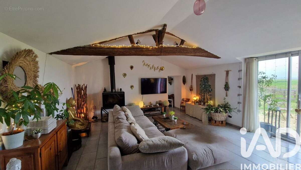 Photo 2 - Maison à SAINT-URBAIN