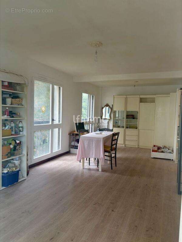 Appartement à MARSEILLE-10E