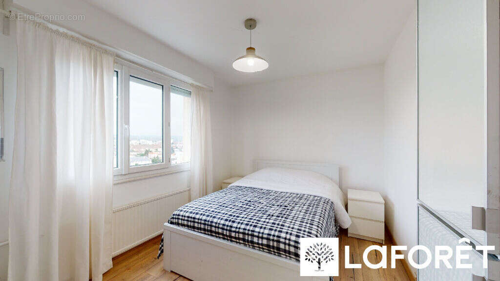 Appartement à NANTERRE