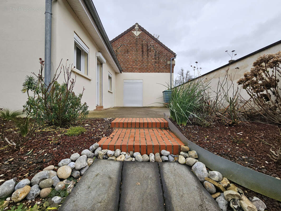 Maison à ESTREES-SAINT-DENIS