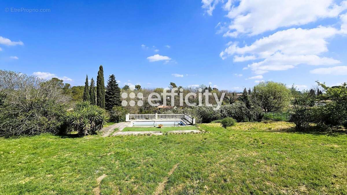 Maison à SAINT-PAUL-EN-FORET