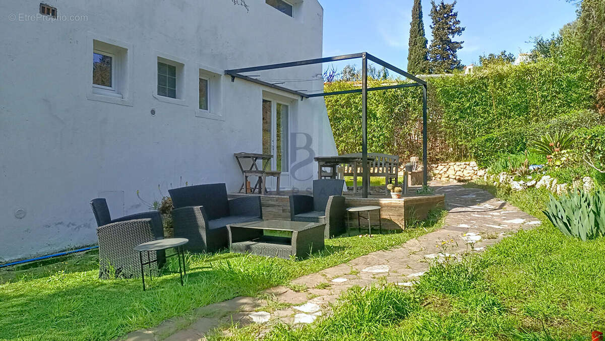 Maison à FREJUS