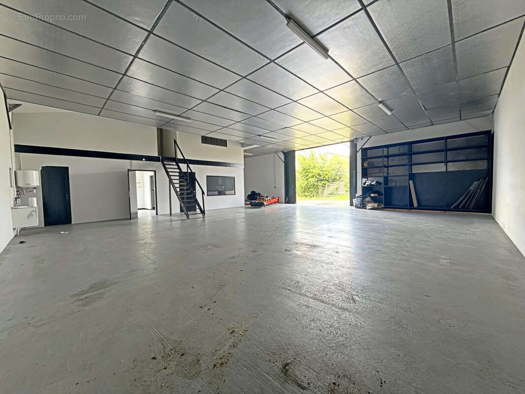 Parking à LES BILLAUX