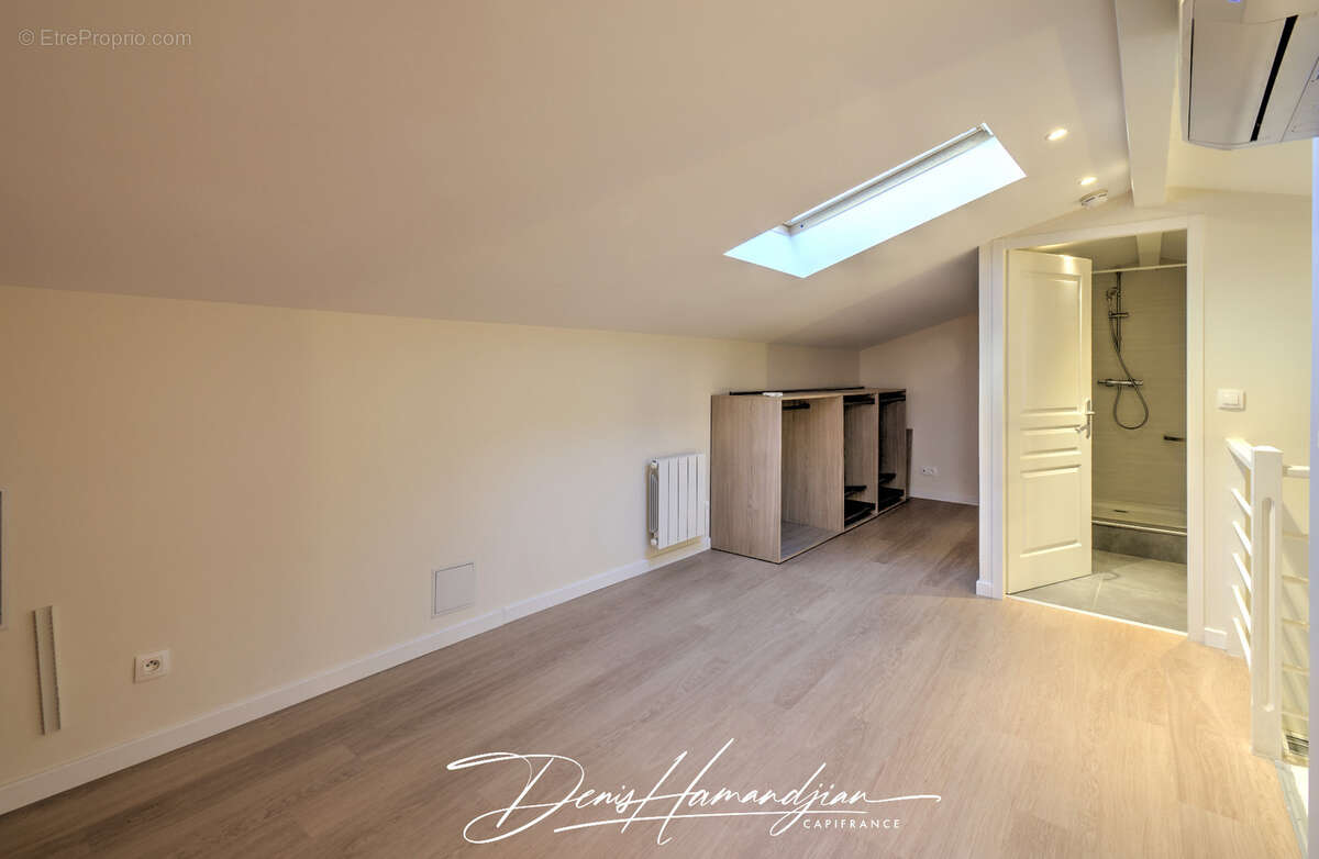 Maison à vendre 5 pièces - 4 Chambres - 122 m2 - FONTAINES SAINT MARTIN (69270) - photo 21