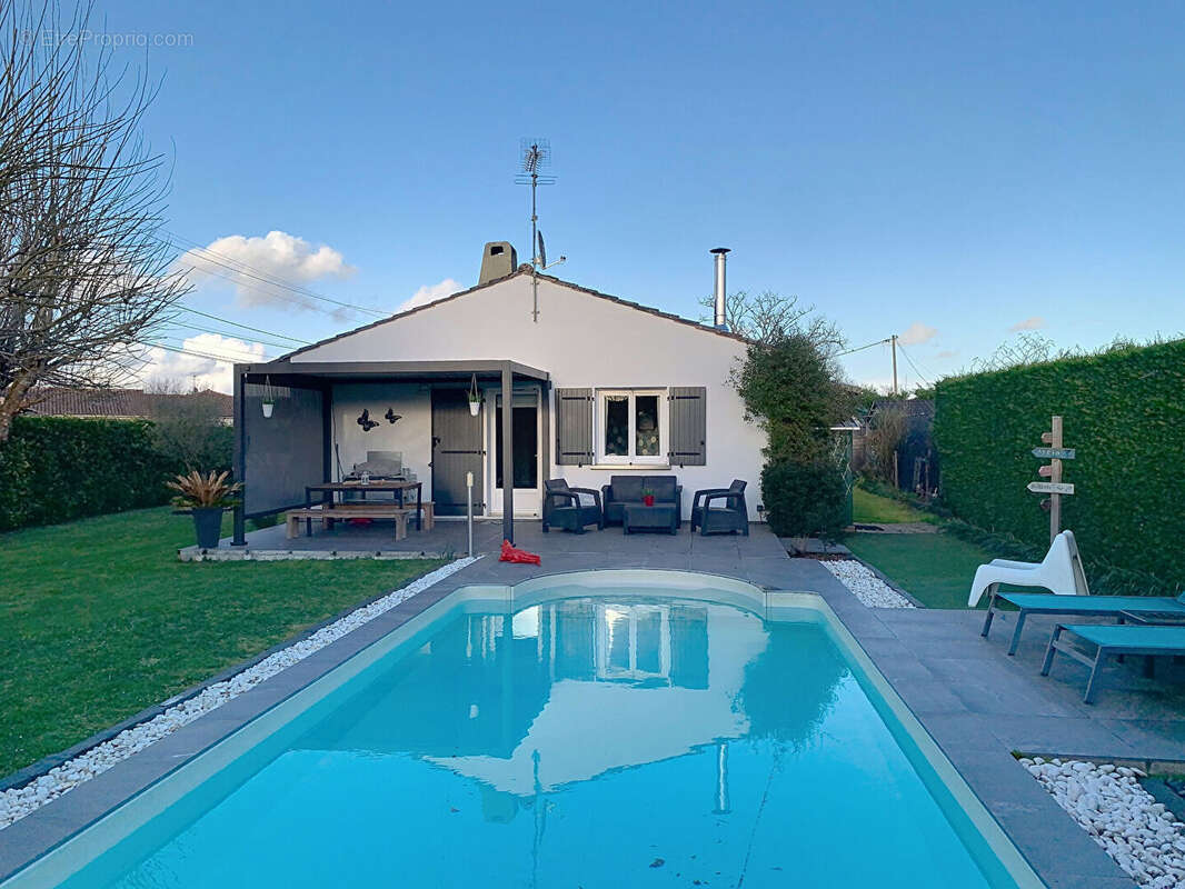 Maison à LEOGNAN