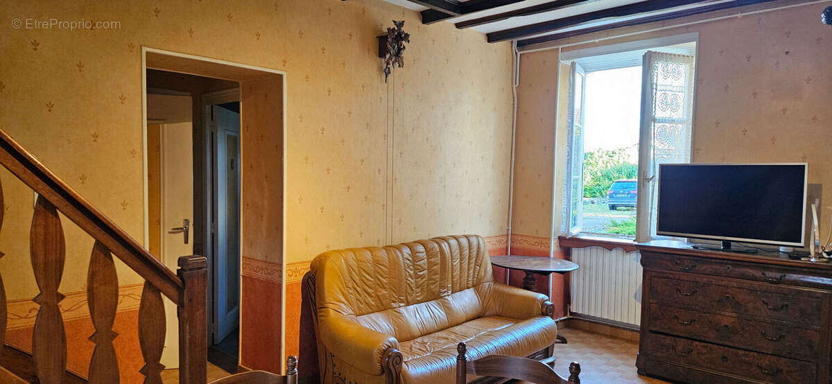 MAISON DAUPHINOISE DE CARACTERE  Les Avenieres Veyrins Thuellin 4 pièce(s) 99.35 m2 - photo 11