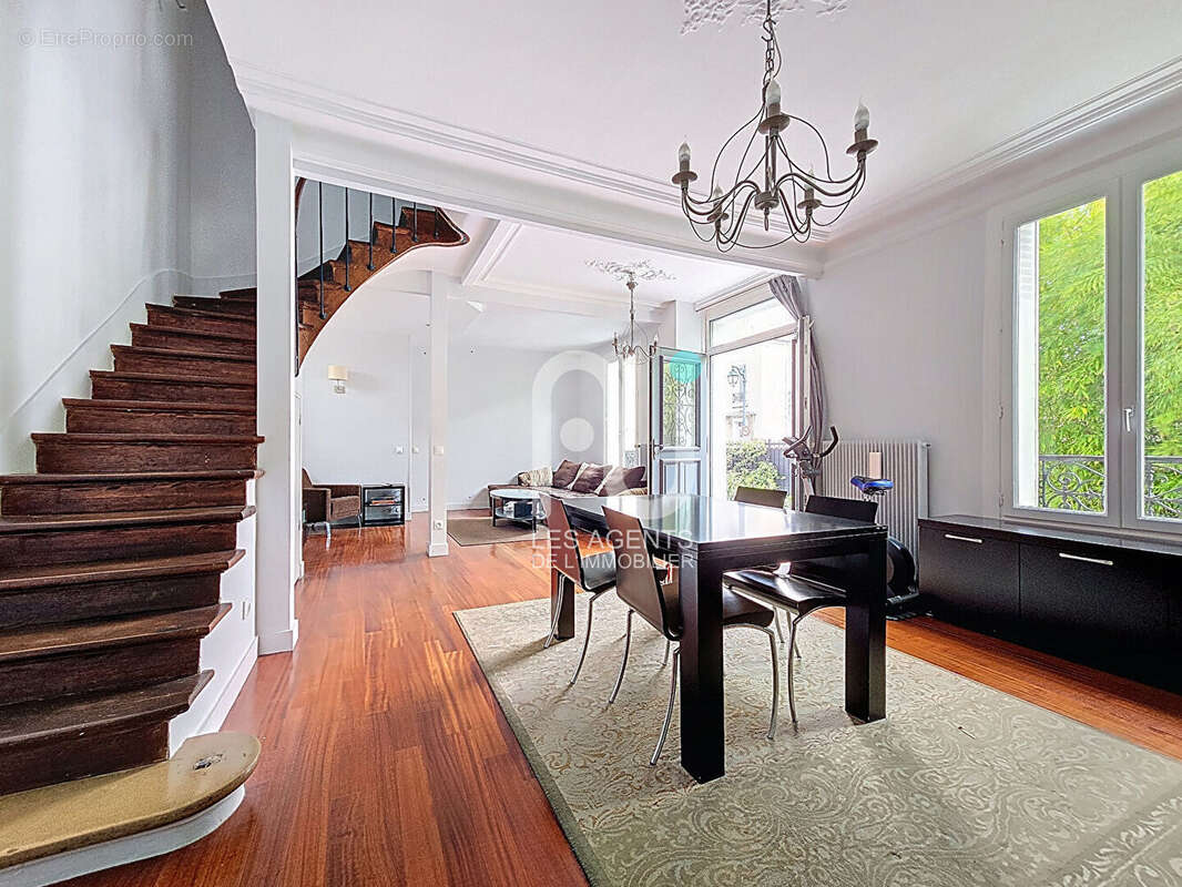 Maison à ASNIERES-SUR-SEINE