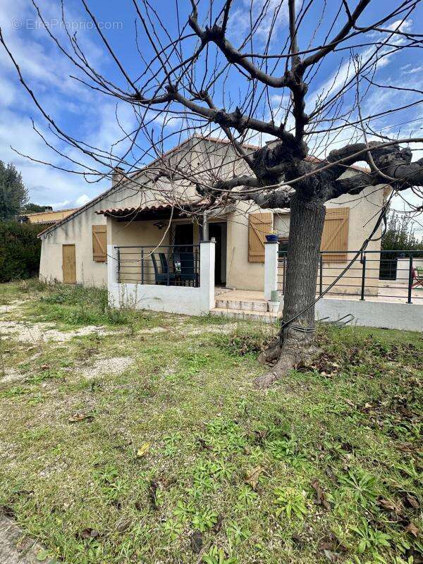 Maison à LA FARE-LES-OLIVIERS