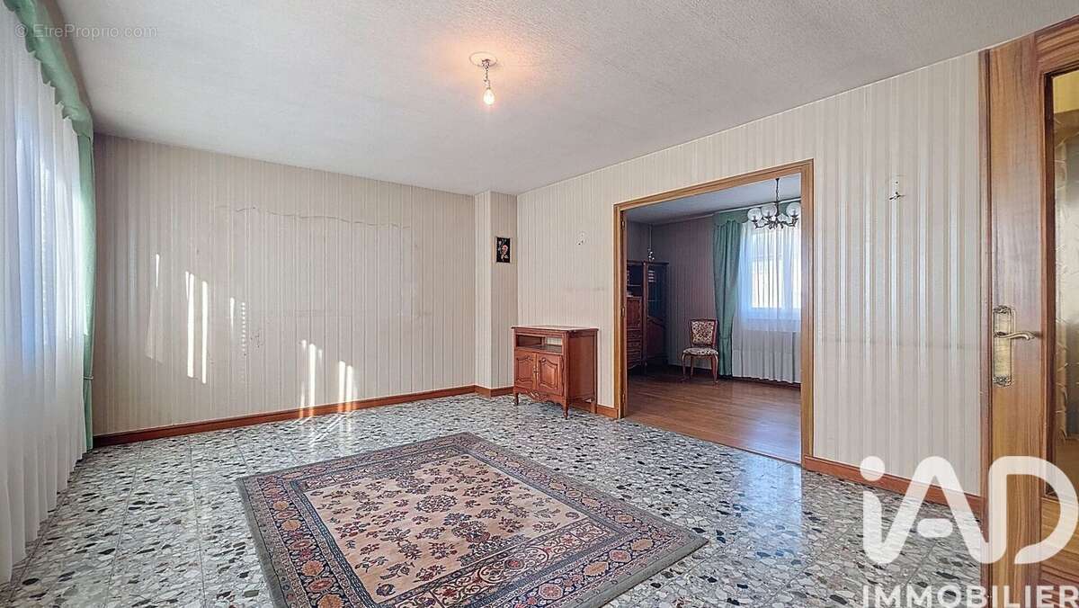 Photo 6 - Maison à YZEURE