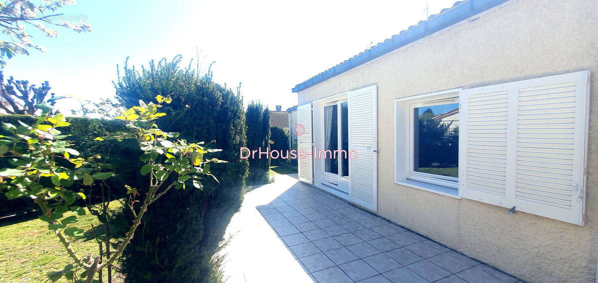 Maison 109 m² à Persan  - photo 2