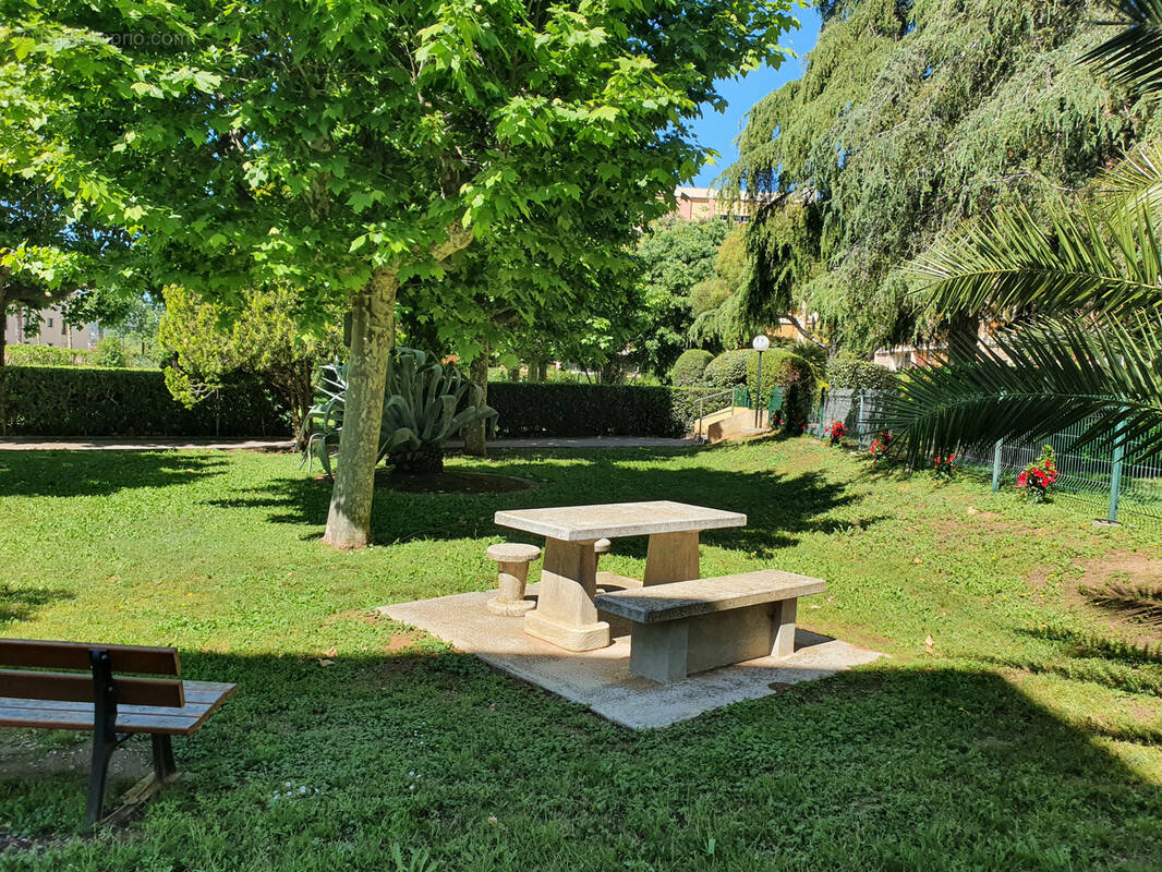 Autre à HYERES