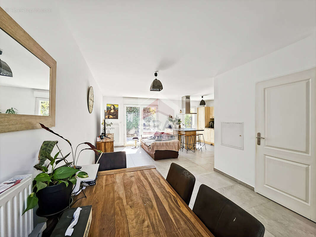 Maison à CHATEAUNEUF-LES-MARTIGUES