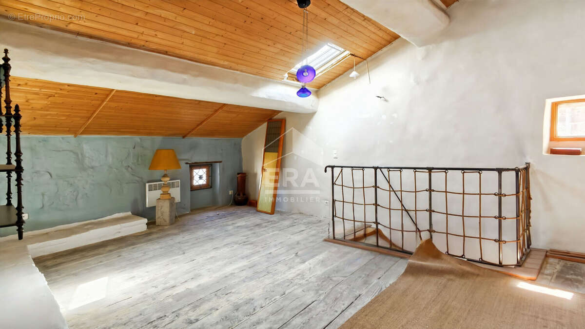 Maison à CHATEAURENARD