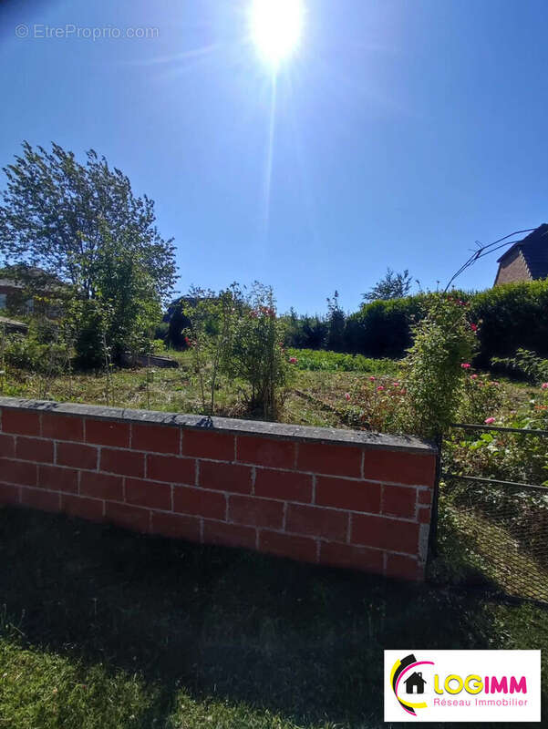 Terrain 695 m² à Maroilles  - photo 6
