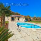 Maison à CHAMPAGNE-SAINT-HILAIRE